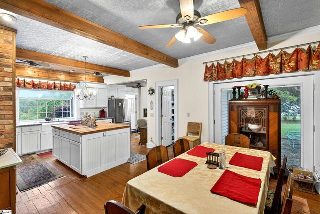 2471 Holly Springs Road, Inman, SC 29349