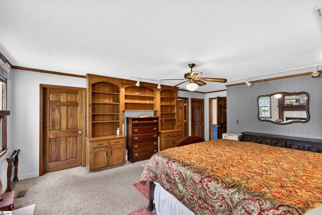 2471 Holly Springs Road, Inman, SC 29349