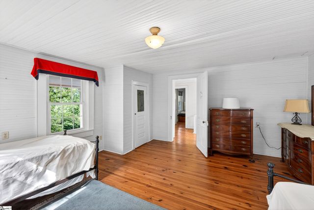 2471 Holly Springs Road, Inman, SC 29349