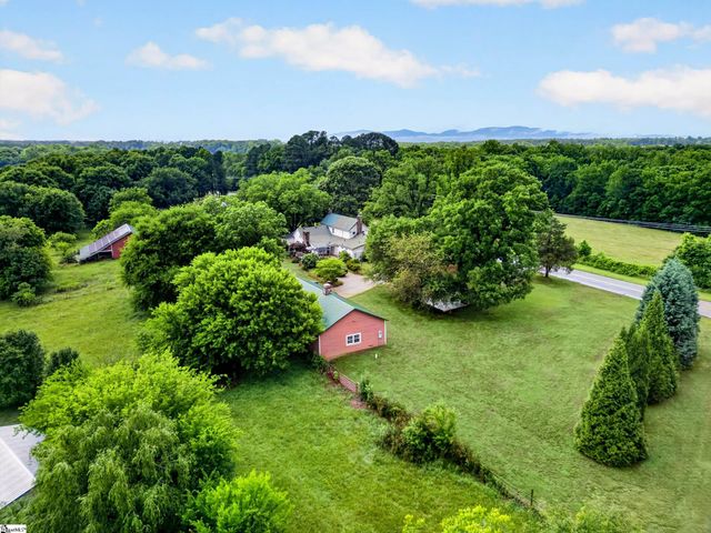 2471 Holly Springs Road, Inman, SC 29349