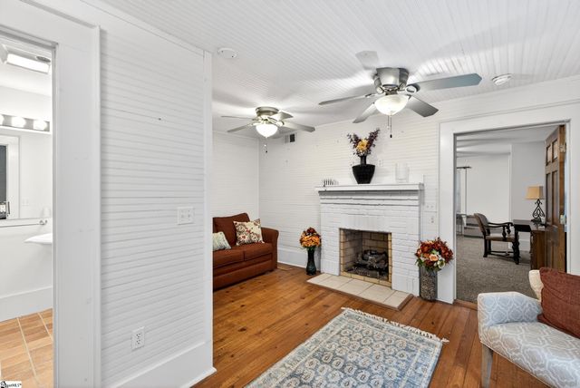2471 Holly Springs Road, Inman, SC 29349