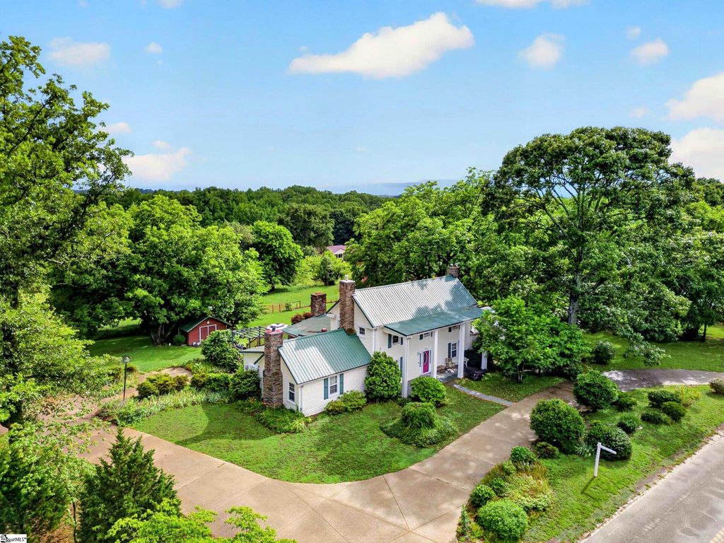 2471 Holly Springs Road, Inman, SC 29349