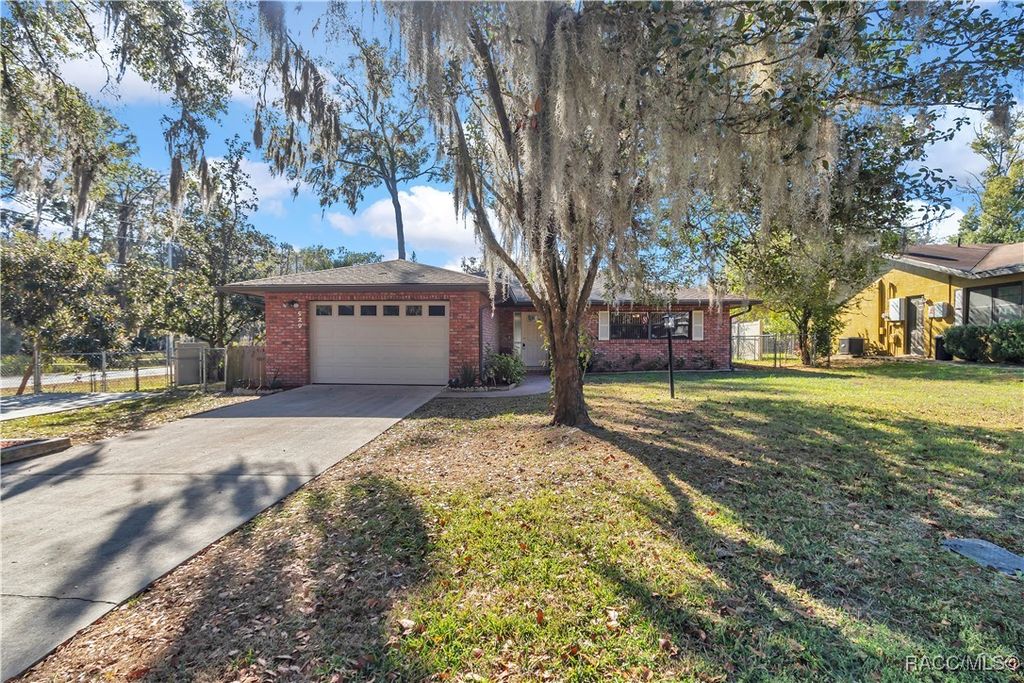 529 Hiawatha Avenue, Inverness, FL 34452