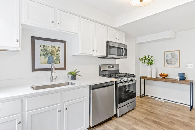 4323 Wentworth Avenue, Minneapolis, MN 55409