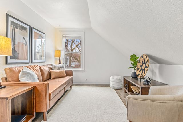 4323 Wentworth Avenue, Minneapolis, MN 55409