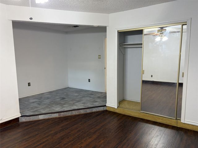 3002 Barrington Place, Arlington, TX 76014