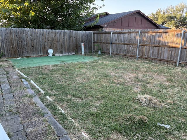 3002 Barrington Place, Arlington, TX 76014