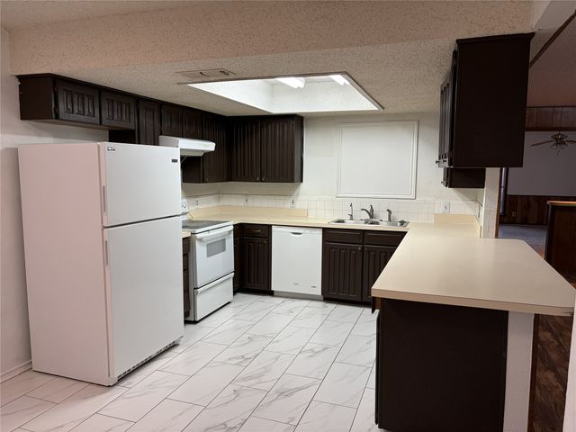 3002 Barrington Place, Arlington, TX 76014