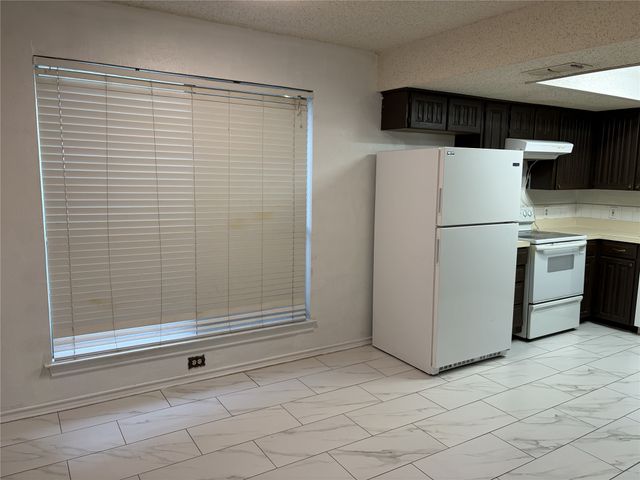 3002 Barrington Place, Arlington, TX 76014