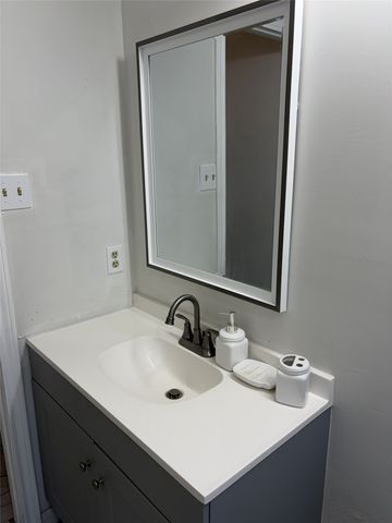 3002 Barrington Place, Arlington, TX 76014