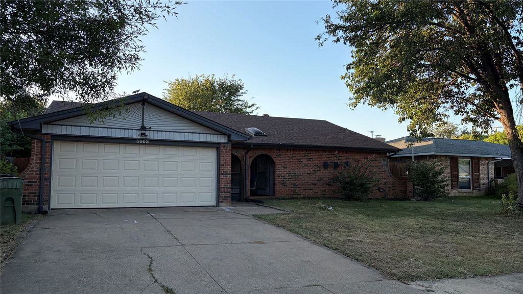 3002 Barrington Place, Arlington, TX 76014