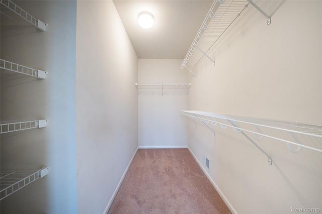 49184 Gracechurch Road, Macomb Township, MI 48044