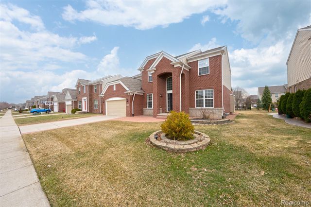 49184 Gracechurch Road, Macomb Township, MI 48044