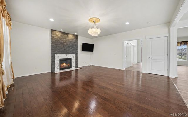 49184 Gracechurch Road, Macomb Township, MI 48044