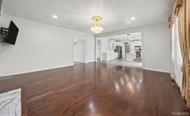 49184 Gracechurch Road, Macomb Township, MI 48044