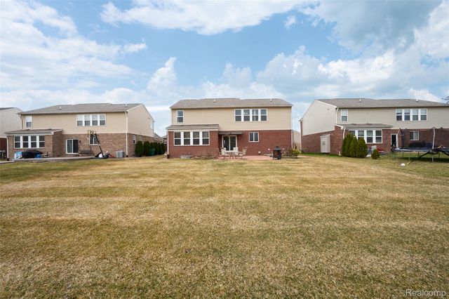 49184 Gracechurch Road, Macomb Township, MI 48044