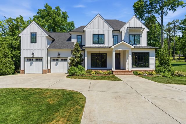 864 Battery Ln, Nashville, TN 37220