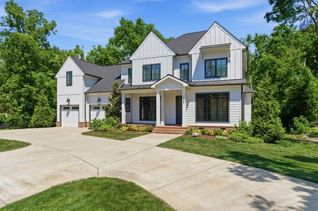 864 Battery Ln, Nashville, TN 37220