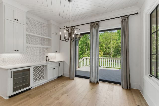 864 Battery Ln, Nashville, TN 37220