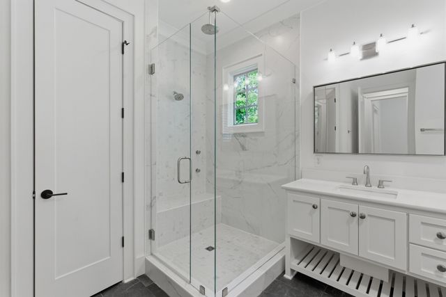 864 Battery Ln, Nashville, TN 37220