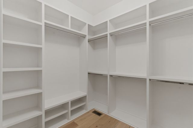 864 Battery Ln, Nashville, TN 37220