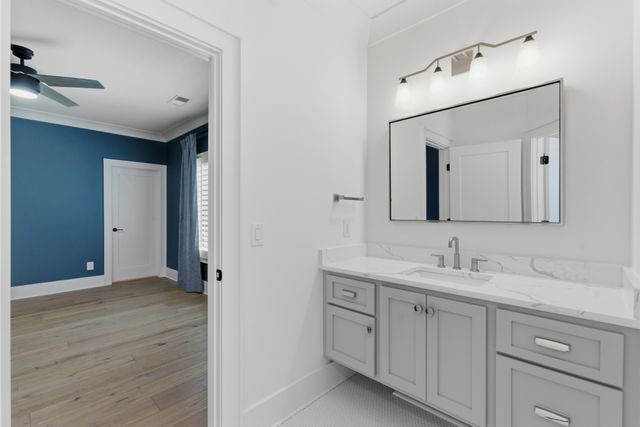 864 Battery Ln, Nashville, TN 37220