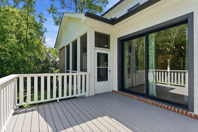 864 Battery Ln, Nashville, TN 37220