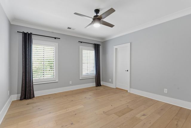 864 Battery Ln, Nashville, TN 37220