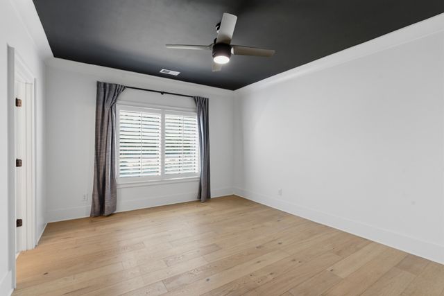 864 Battery Ln, Nashville, TN 37220