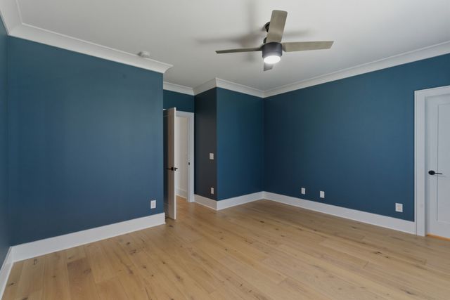 864 Battery Ln, Nashville, TN 37220