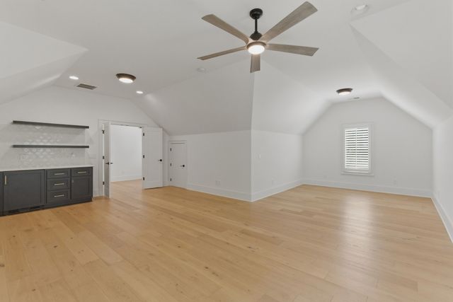 864 Battery Ln, Nashville, TN 37220