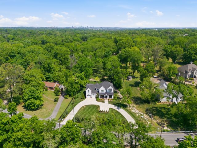 864 Battery Ln, Nashville, TN 37220