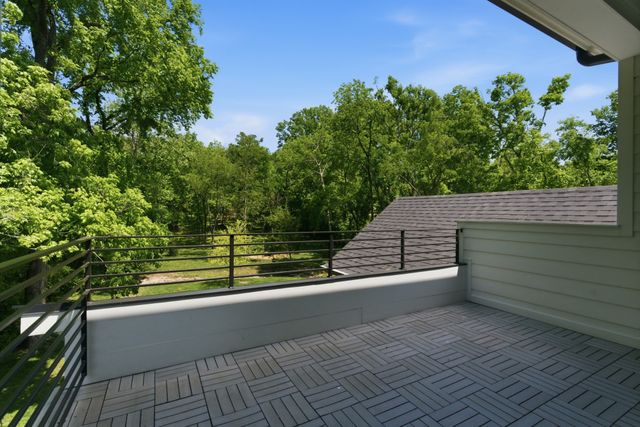 864 Battery Ln, Nashville, TN 37220