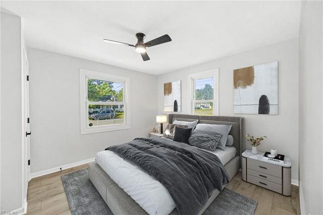 22 Fairview CIR S, Portsmouth, VA 23702