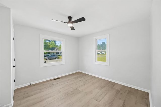 22 Fairview CIR S, Portsmouth, VA 23702