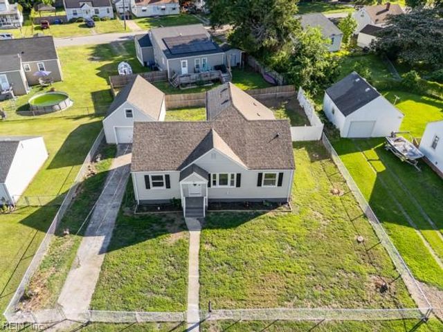 22 Fairview CIR S, Portsmouth, VA 23702
