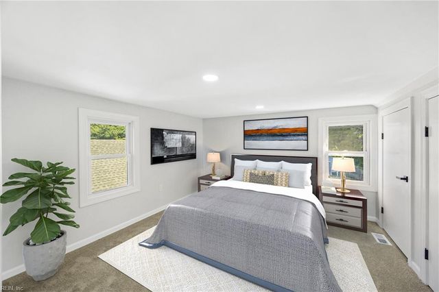 22 Fairview CIR S, Portsmouth, VA 23702