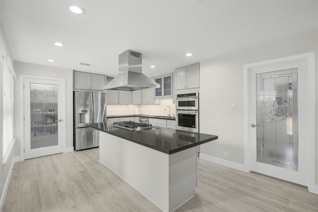 1710 Willowby Drive, Houston, TX 77008