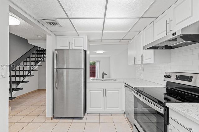 319 NW 109th Avenue 3B, Miami, FL 33172
