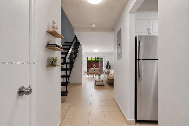 319 NW 109th Avenue 3B, Miami, FL 33172