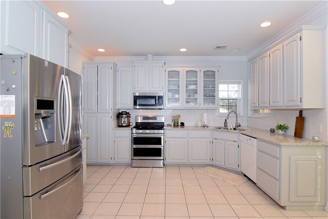 2716 W Centennial Drive, Rogers, AR 72758