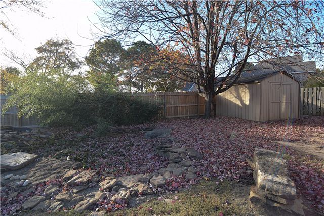 2716 W Centennial Drive, Rogers, AR 72758