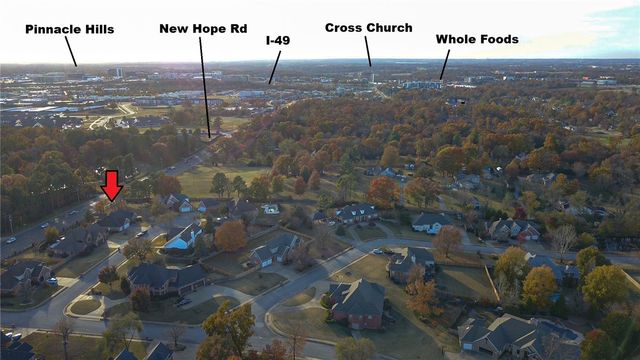 2716 W Centennial Drive, Rogers, AR 72758