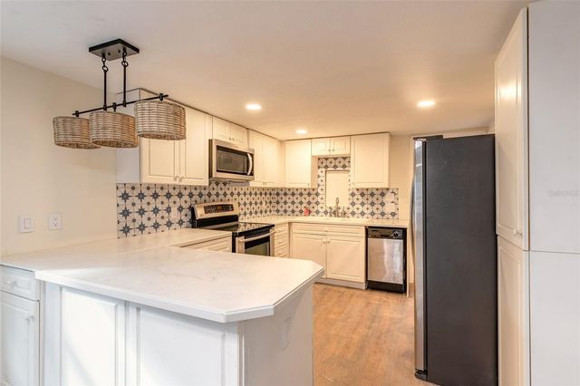 253 SELDEN AVENUE, Ormond Beach, FL 32174