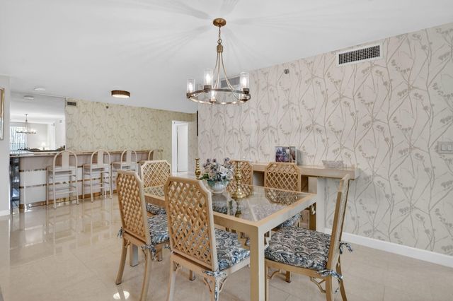 7201 Promenade Drive 102, Boca Raton, FL 33433