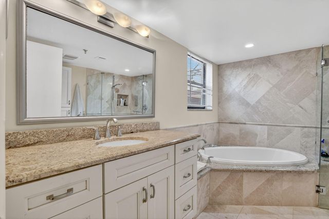 7201 Promenade Drive 102, Boca Raton, FL 33433