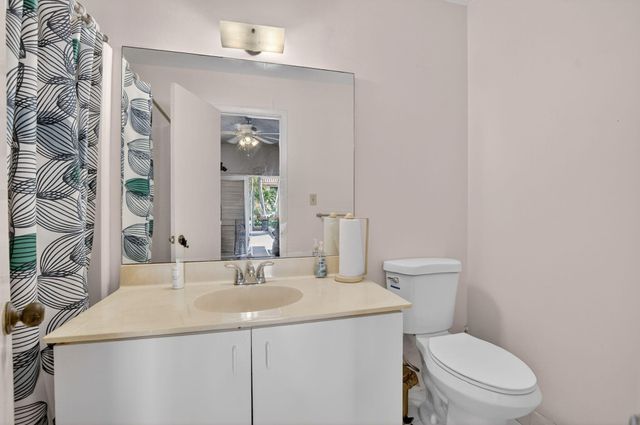 7201 Promenade Drive 102, Boca Raton, FL 33433