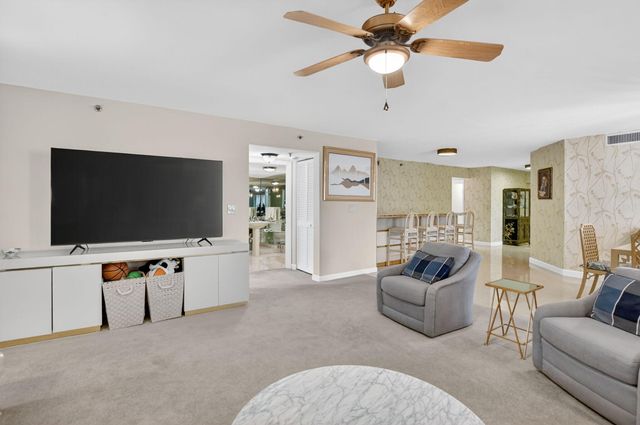 7201 Promenade Drive 102, Boca Raton, FL 33433