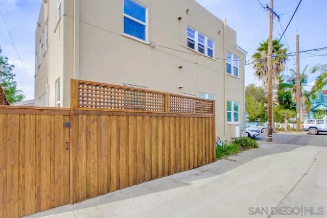 4095 Front St, San Diego, CA 92103