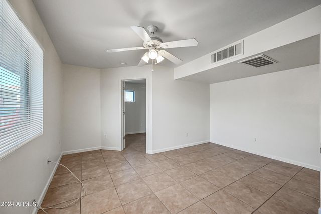 3949 E Earll Drive Apt 7, Phoenix, AZ 85018